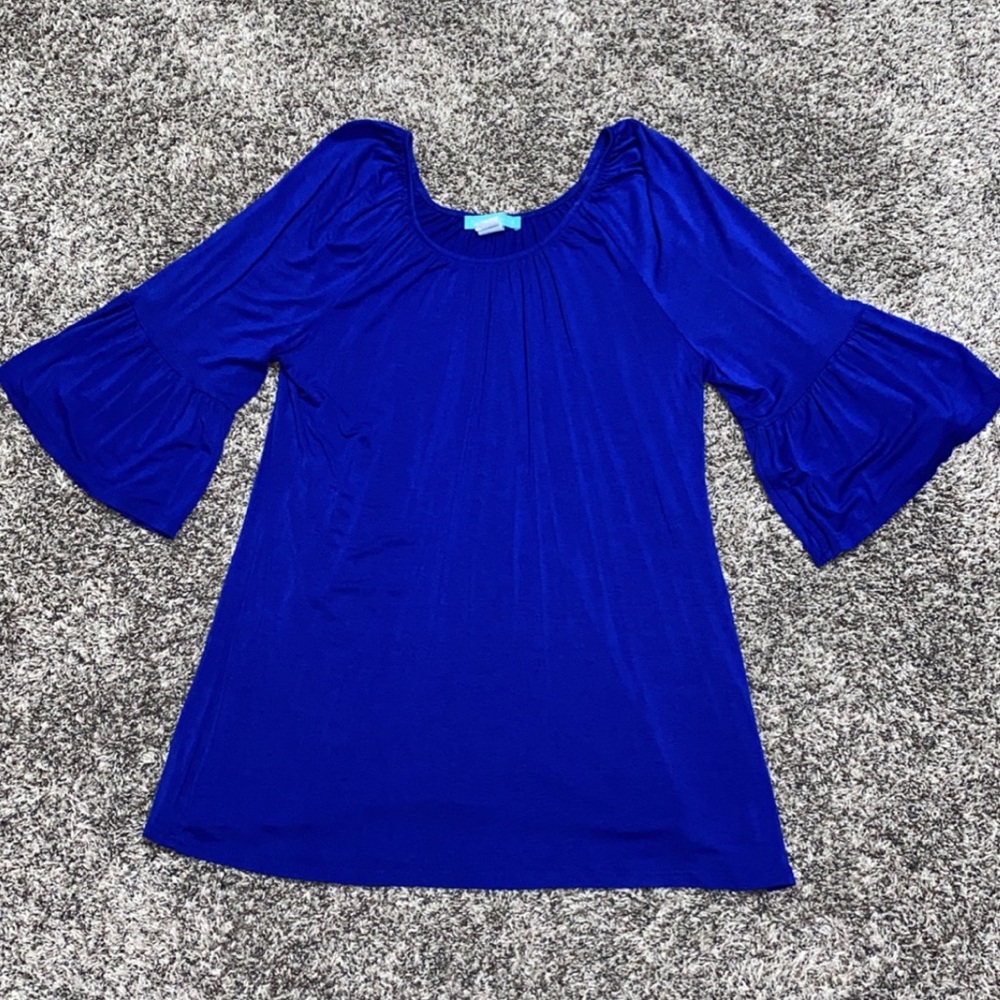 💥MAKE OFFER💥 Boutique Bell Sleeve Blouse